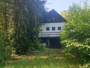 Dom z garażem i dużą działką nad Zalewem Zegrzyńskim