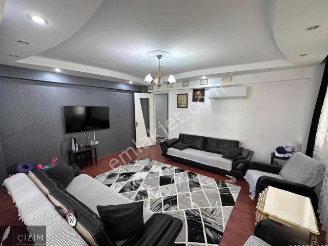Çizim Gayrimenkulden Karaman Mah 3+1 Acil Satılık Geniş Daire