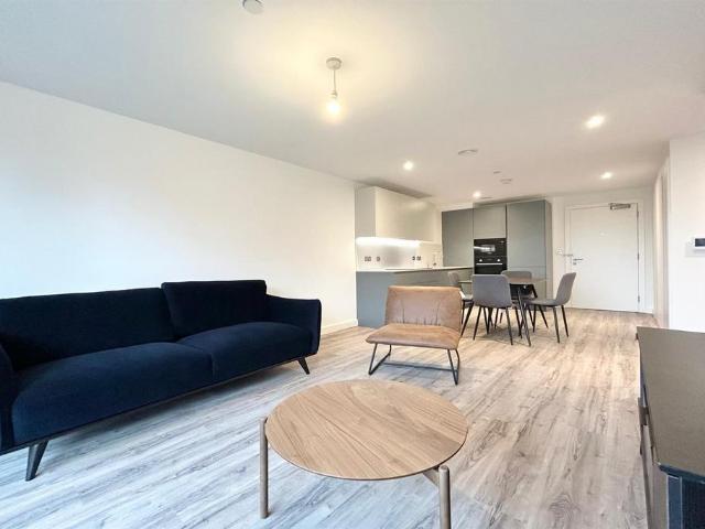 J2 Bellows, 12 Lockside Lane, Salford, M5 4YN, United Kingdom | 2 bed apartment for rent #140801986 | Rentberry