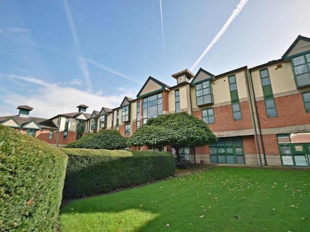J Mills Contractors Ltd, 8 Brindley Road, Manchester, M16 9HQ, United Kingdom | 1 bed apartment for rent #138931493 | Rentberry