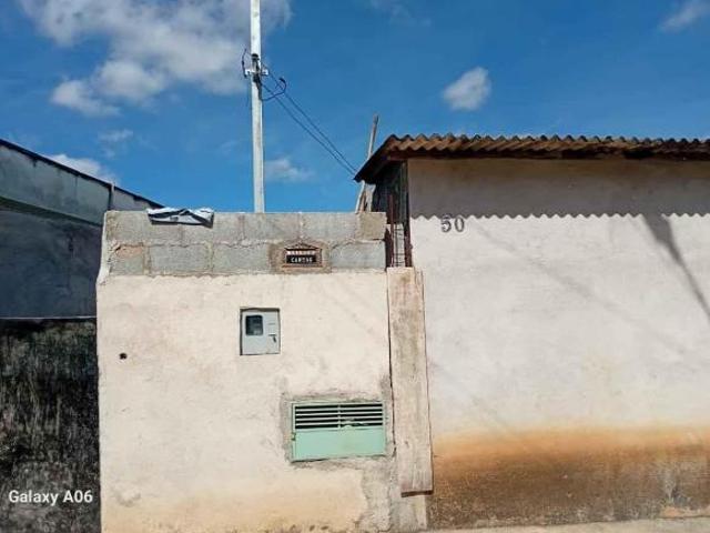 J CASA CENTRO – CANDEIAS/MG