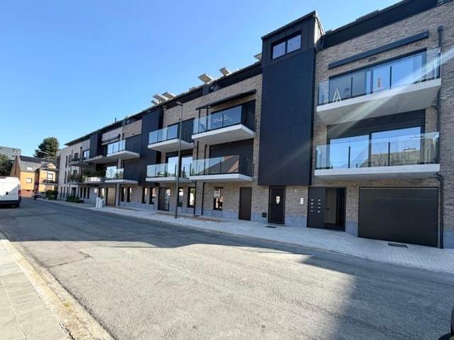 Jambes, stunning NEW FLAT 2 bedrooms/2 bathrooms
