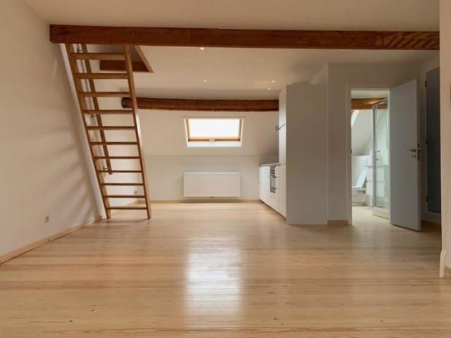 Jamblinne de Meux, magnifique duplex +/ 65 m² 1 ch
