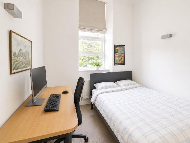 James Weld Close, Southampton SO15, 2 bed flat to rent, £1,300 pcm | PrimeLocation