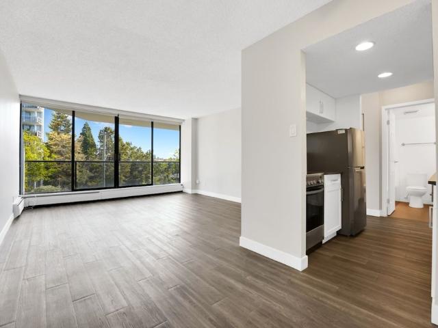 James Bay Square 2 Bedroom