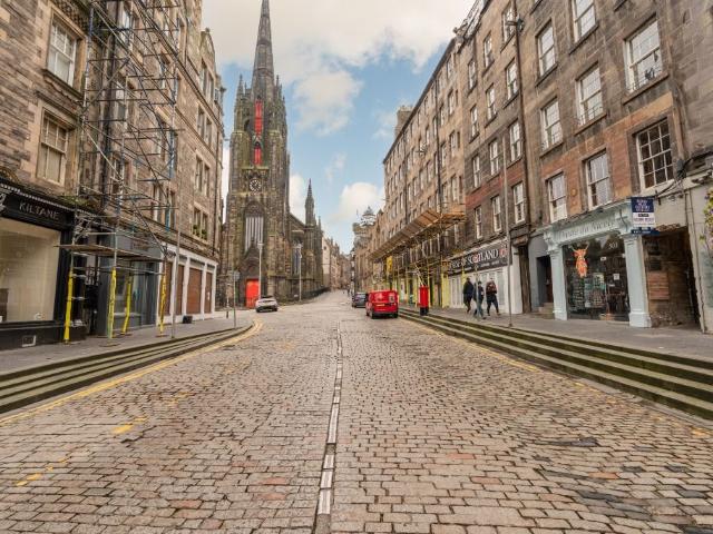 James Court, Central, Edinburgh EH1, 1 bed flat to rent, £1,275 pcm | PrimeLocation
