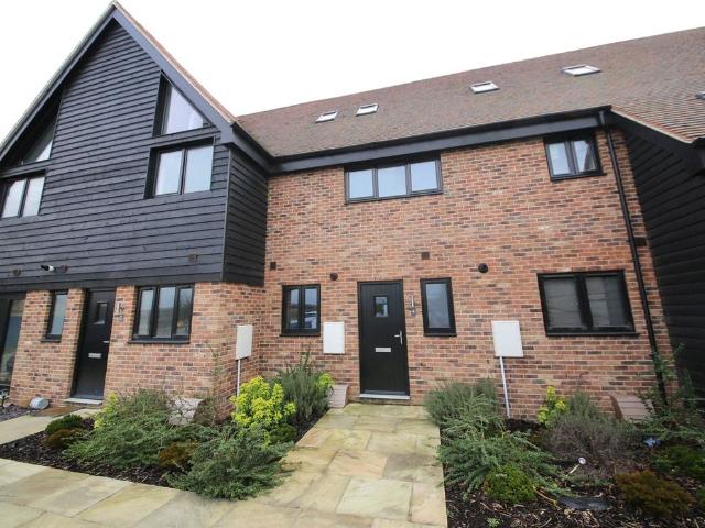 James Court, Stanford Road, Stanford Le Hope, Essex SS17, 3 bed terraced house to rent, £1,850 pcm | PrimeLocation