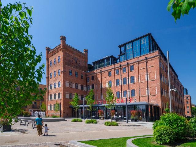 James Horlick House, Slough, London SL1, 2 bed flat to rent, £1,800 pcm | PrimeLocation
