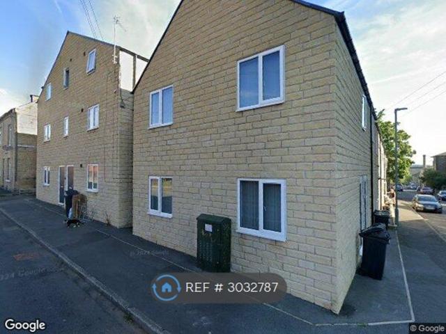 James Street, Elland HX5, 2 bed flat to rent, £700 pcm | PrimeLocation