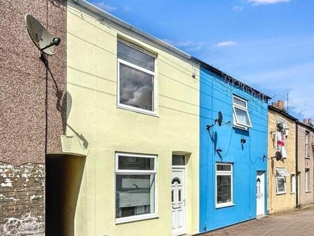 James Street, Sheerness, 3 Bedroom Terraced