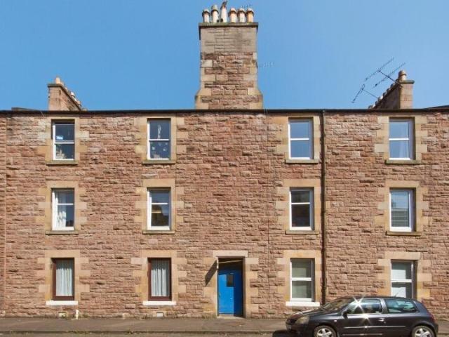 James Street, Stirling, FK8 2 bed flat to rent £1,000 pcm £231 pw