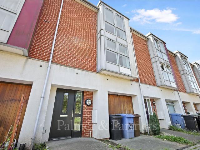 Jamestown Boulevard, Ipswich, Suffolk IP2, 4 bed terraced house to rent, £1,550 pcm | PrimeLocation