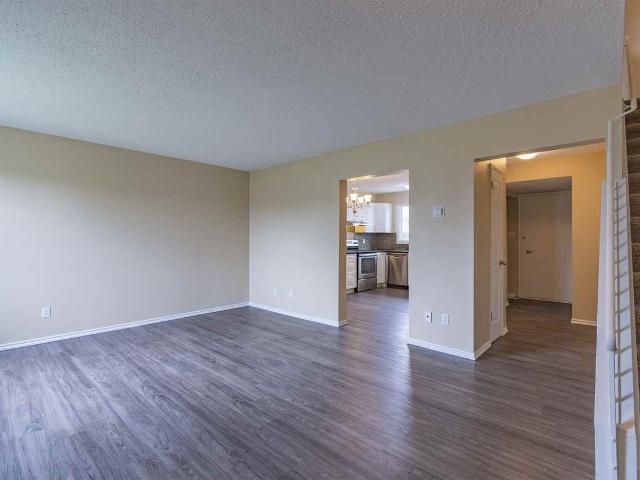 Jamestown Village 3 Bedroom Home for Rent at 3529 78 St Nw, Edmonton, AB T6K 0E1 Richfield