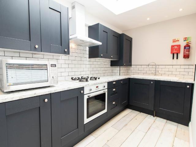 Jamieson Road, Liverpool L15, 6 bed property to rent, £615 pppm | PrimeLocation