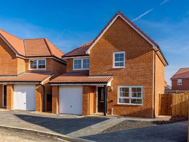 Janaki Ammal Avenue, Cringleford. 3 bed semi detached house to rent £1,875 pcm £433 pw
