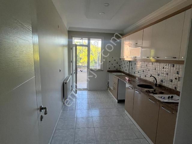 Jandarma Karakolu Arkasında Kiralık