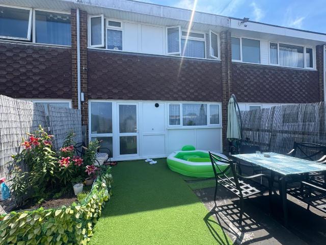 Jansel Square, Aylesbury HP21, 3 bed flat to rent, £1,300 pcm | PrimeLocation