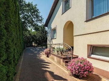 Przestronny dom 370 m² z dużą piwnicą i ogrodem