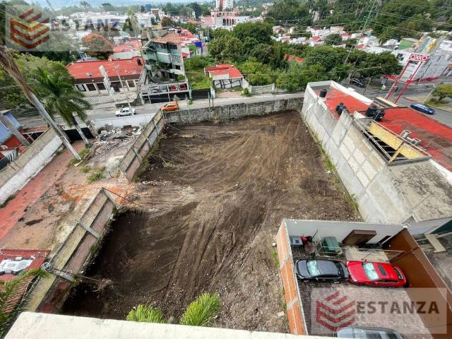 Jacarandas Terreno Comercial CLAVE TR557