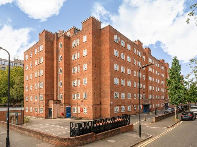 Jackman Street, London E8 2 bed flat to rent £2,400 pcm £554 pw
