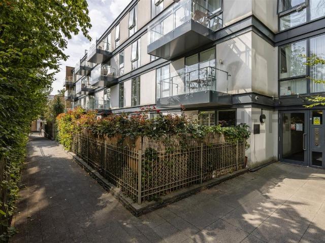 Jacks Farm Way, Highams Park, London E4, 1 bed flat to rent, £1,950 pcm | PrimeLocation