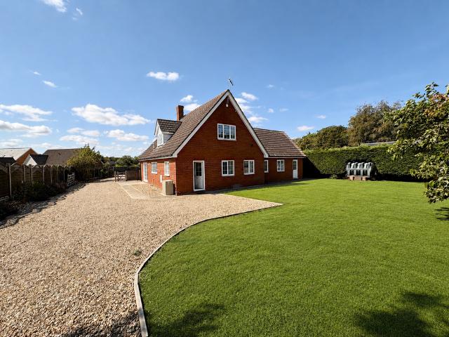 Jackson Place, Barham, Ipswich 4 bed detached house to rent £2,000 pcm £462 pw