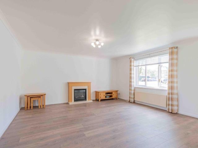 Jackson Street, Penicuik EH26, 2 bed flat to rent, £1,050 pcm | PrimeLocation