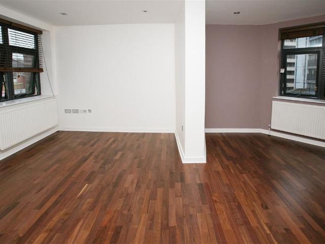 Jacob Mansions, Umberston Street, Whitechapel, London E1, 3 bed flat to rent, £3,200 pcm | PrimeLocation