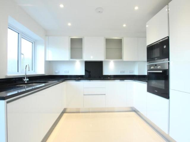 Jacobs Green, Guildford, Surrey, GU1