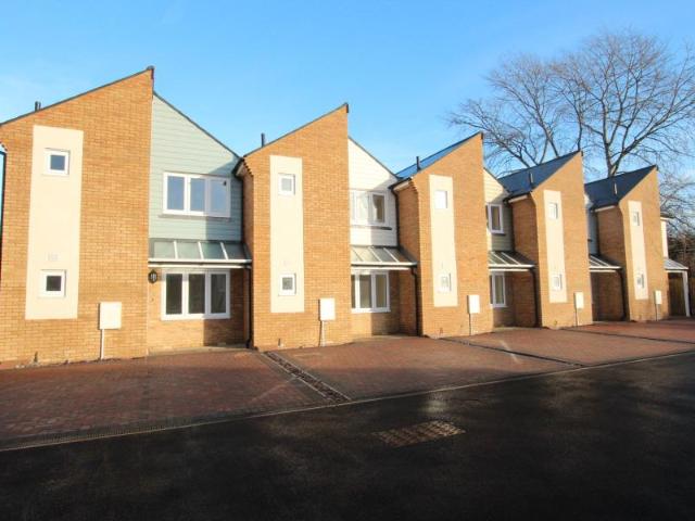 Jacobs Green, Guildford 3 bedrooms Property for lettings Seymours