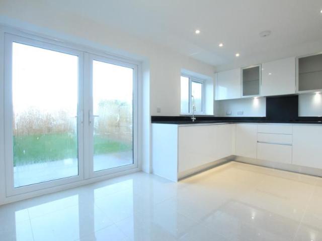 Jacobs Green, Guildford 3 bedrooms Property for lettings Seymours