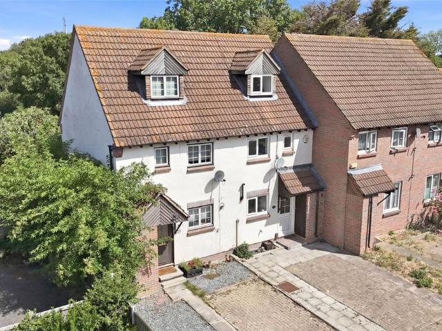 Jade Close, London E16, 3 bed terraced house to rent, £2,350 pcm | PrimeLocation