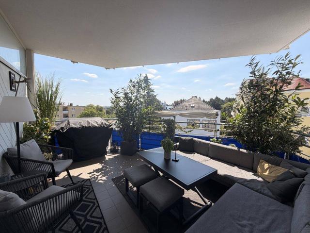 Jagdschlossgasse 3 Zimmer Neubau mit Stellplatz und Loggia zu vermieten