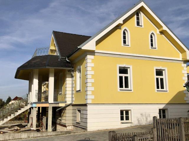 Jahrhundertwende Villa mit Garage und südostseitigem Garten