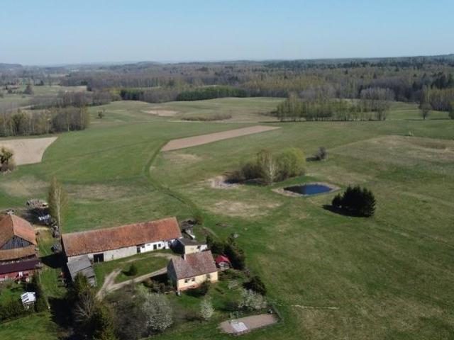 Siedlisko na Mazurach z stawem, 3 pokoje, 14,98 ha