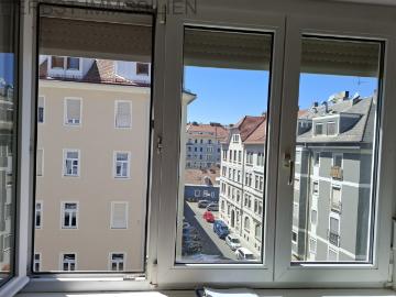 JAKOMINI: KLEINWOHNUNG IM 4. OG 1 ZIMMER+ KÜCHE EXTRA+AR+KELLER+ RADWEG ALTSTADTBIM