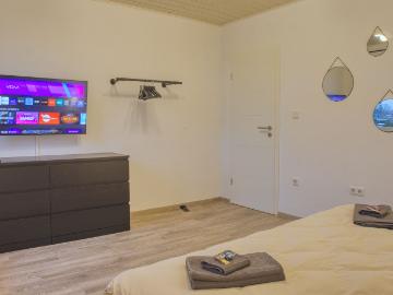 Japandi style apartment with balcony in quiet area – near Düsseldorf