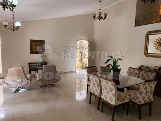 Jardim Aclimação Sobrado com 04 Dormitórios sendo 03 tipo apartamento e 01 de serviço