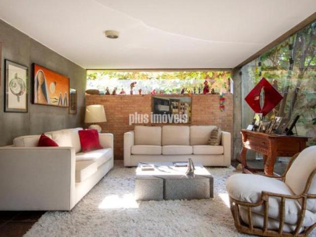 Jardim Guedala 448,0M²AC 1.035,0m² Área de Terreno, 3 Suítes, 4 Gar, Piscina