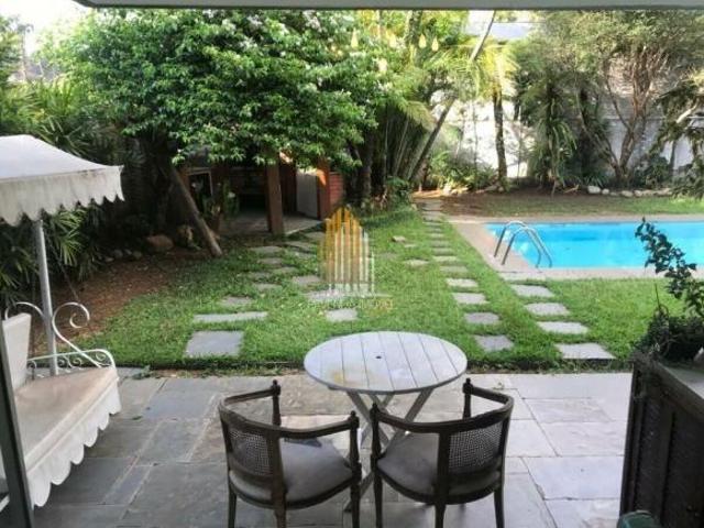 Jardim Guedala Casa de 600m² com 4 Quartos sendo 3 Suites e 4 vagas