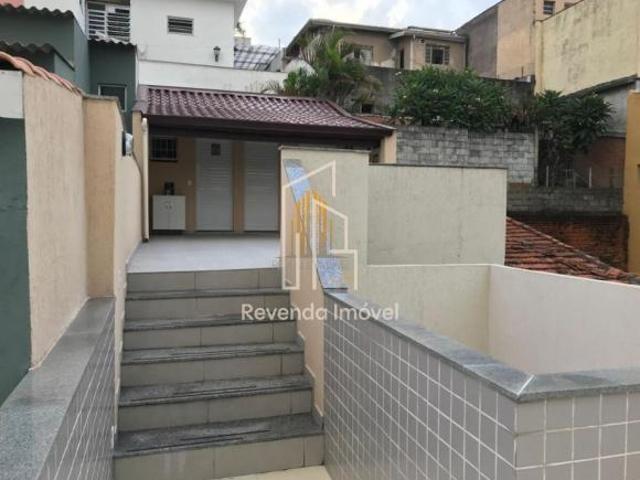Jardim da Glória Casa de 260m² com 3 dormitórios sendo 2 suítes, 5 banheiros e