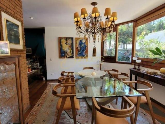 Jardim Marajoara:casa com 840m² de terreno e 547m² de area construida