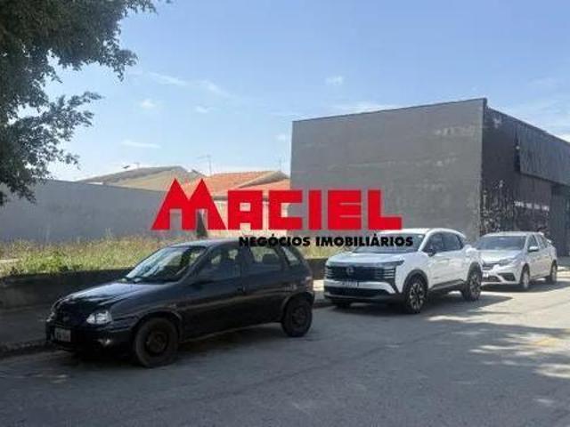 Jardim Santa Paula, Lote com frente para 02 ruas, esquina, 288, 53 m² plano!