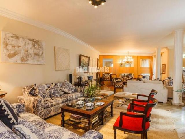 Jardim Paulistano 332,0m²AC 280,0m² Área de Terreno 3 Suítes 2 Gar