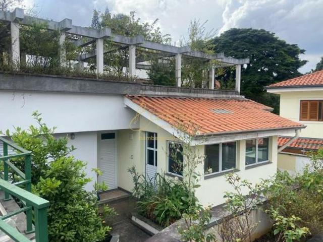 Jardim Prudência 490 m² AT e 490 m² AC 3 suítes, espaço gourmet, 4 vagas