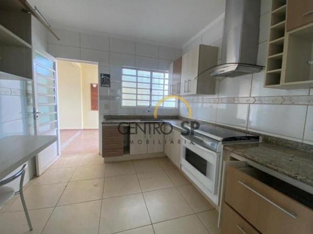 Jardim Terra Branca, Casa para venda, terreno inteiro, 282 m² construção, 3 quartos