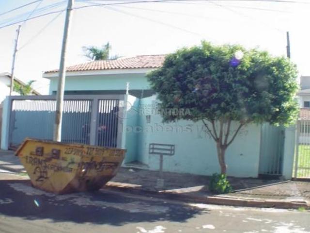Jardim Yolanda, 3 dormitórios Casa térrea com terreno de 360m², tendo 3 Dormitórios sendo 1 Suíte