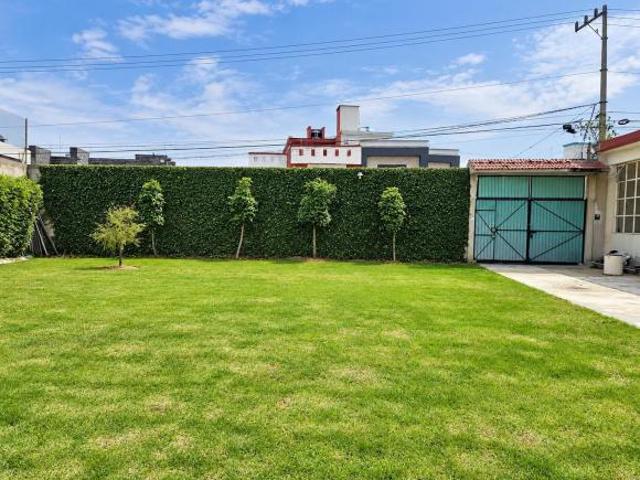 JARDIN CON AREA TECHADA CAPULTITLAN