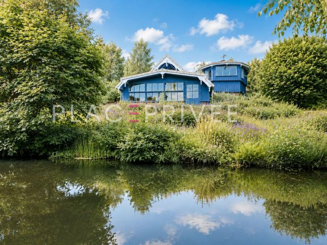 Jardin d'exception avec chalets