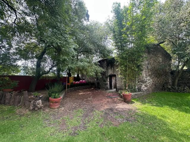 Jardín de Campestre con Casco de Hacienda